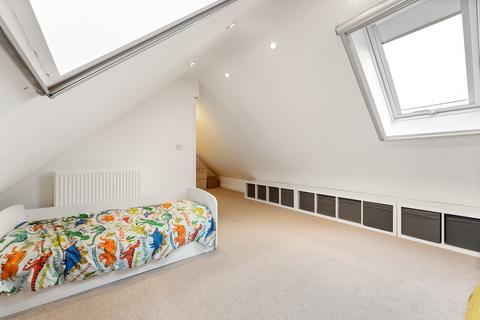 Flat 4, Jenny Court Stables Row, Wanstead, London, E11 2FE