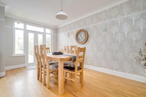 531 Barnsley Road, Wakefield, WF2 6BP