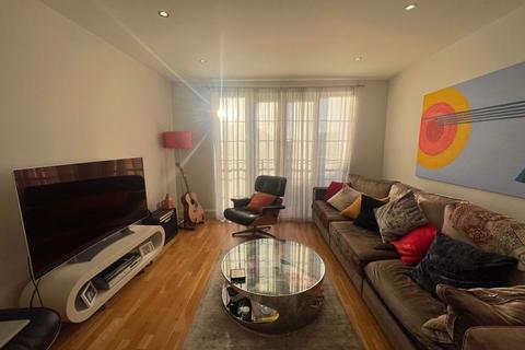 2 bedroom apartment for sale - Sunbury Gardens, London