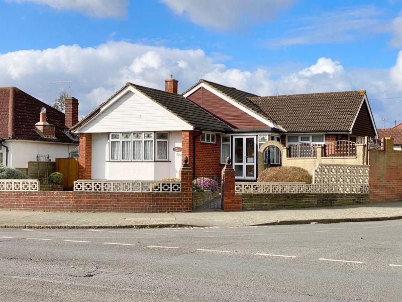 King Harolds Way, Bexleyheath 3 bed detached bungalow £525,000