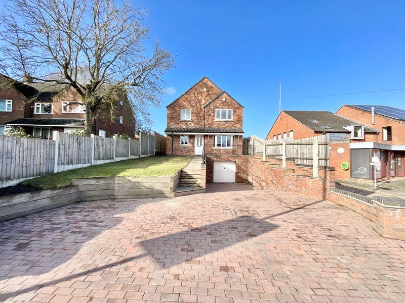 Newport Road, Stafford 5 bed detached house £2,000 pcm (£462 pw)