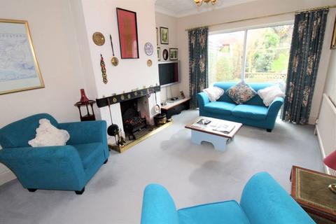 105 Warren Road, Banstead, SM7 1LQ