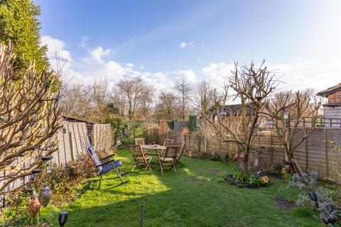18 Edgecote, Great Holm, Milton Keynes, MK8 9ER