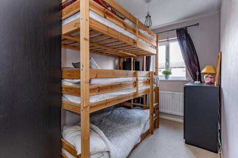 18 Edgecote, Great Holm, Milton Keynes, MK8 9ER