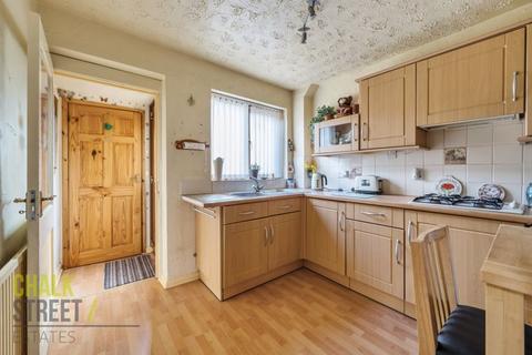 18 Venette Close, Rainham, RM13 9EA
