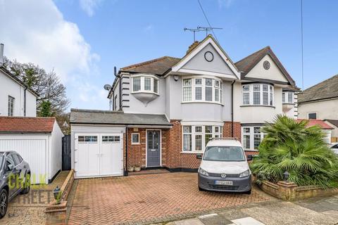 11 Netherpark Drive, Romford, RM2 5RJ