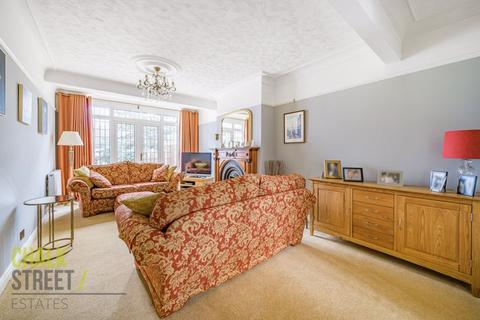 11 Netherpark Drive, Romford, RM2 5RJ