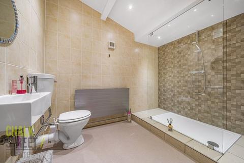 11 Netherpark Drive, Romford, RM2 5RJ