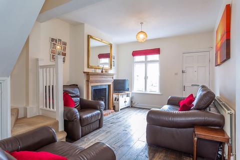 21 Queens Road, Thames Ditton, KT7 0QY
