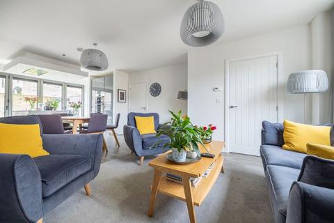 4 Bartlett Square, Ansford, Castle Cary, BA7 7FN