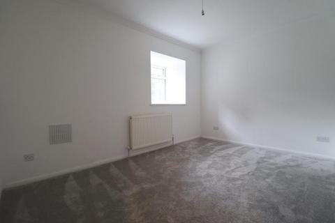 2 bedroom cluster house for sale, Somersby Close, South Luton, Luton, Bedfordshire, LU1 3XB