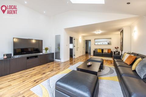 66 Bredhurst Road, Gillingham, ME8 0PE