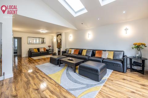 66 Bredhurst Road, Gillingham, ME8 0PE