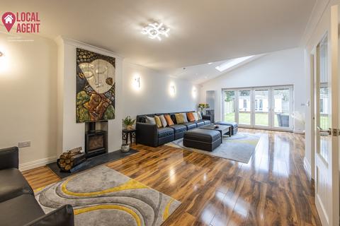 66 Bredhurst Road, Gillingham, ME8 0PE