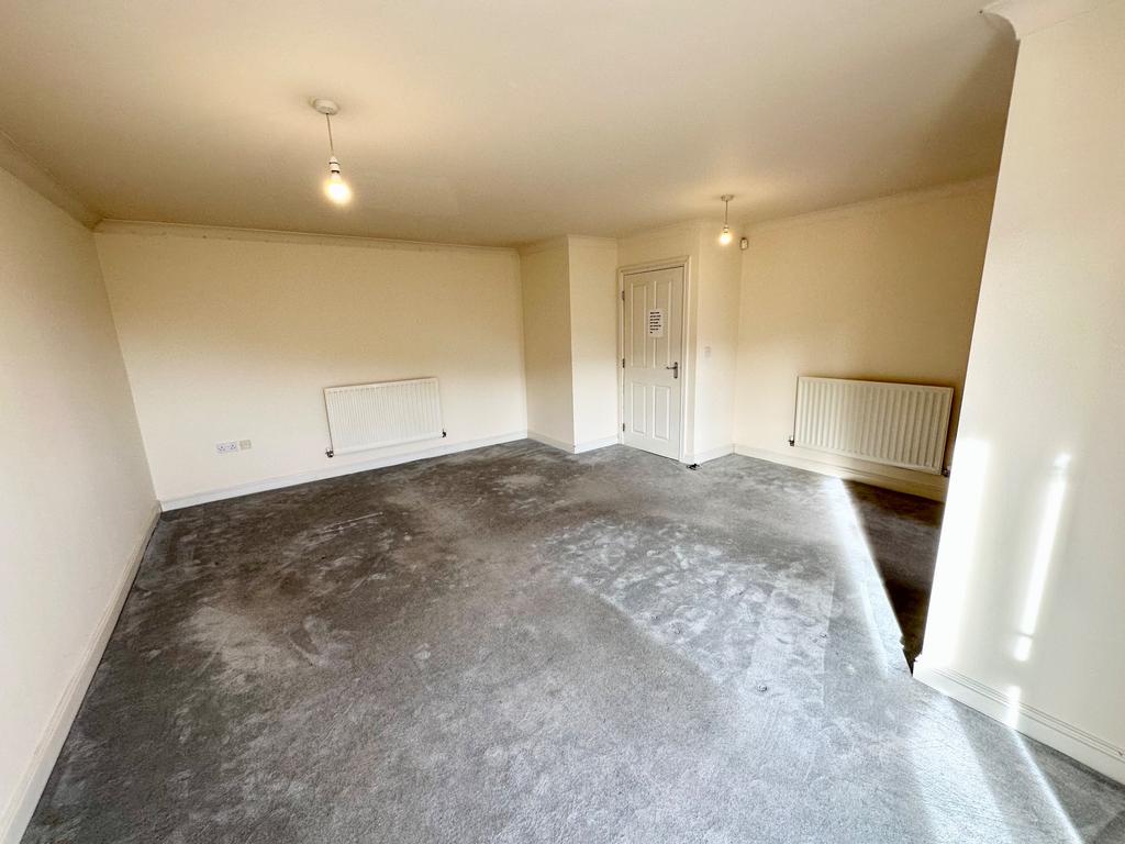 Longfellow Court, Mytholmroyd, HX7 5LG 2 bed apartment £125,000