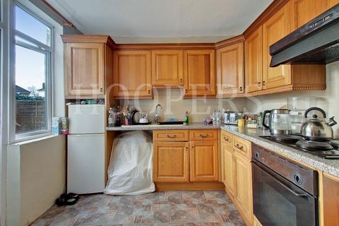 2 bedroom ground floor flat for sale, Ambleside Road, London, NW10