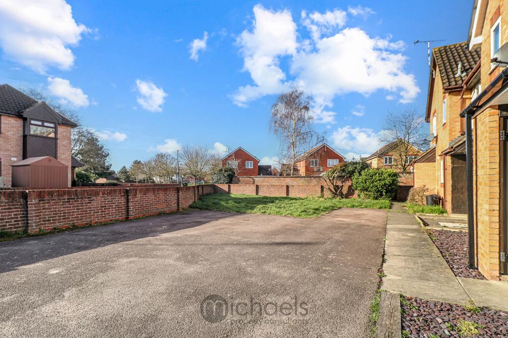 Langdale Drive, Highwoods... 2 bed terraced house £250,000