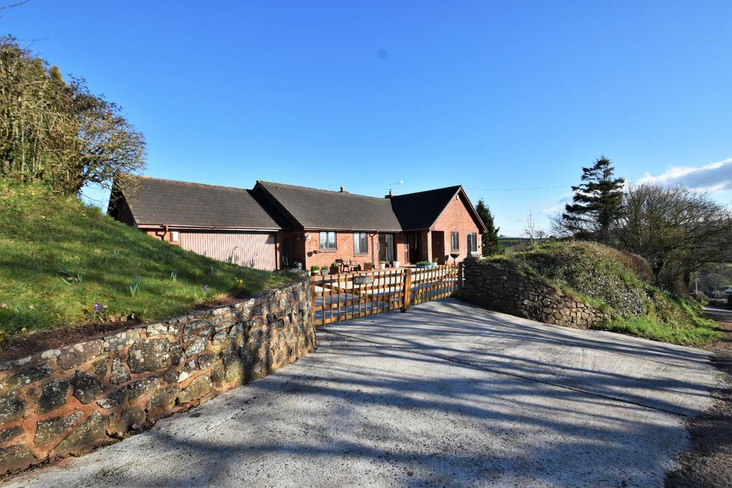 Cheriton Fitzpaine, Crediton, Devon, EX17 3 bed bungalow for sale £
