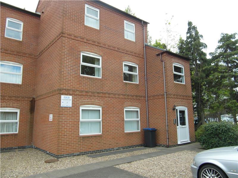 Trinity Court, Hinckley... 2 bed apartment £575 pcm (£133 pw)