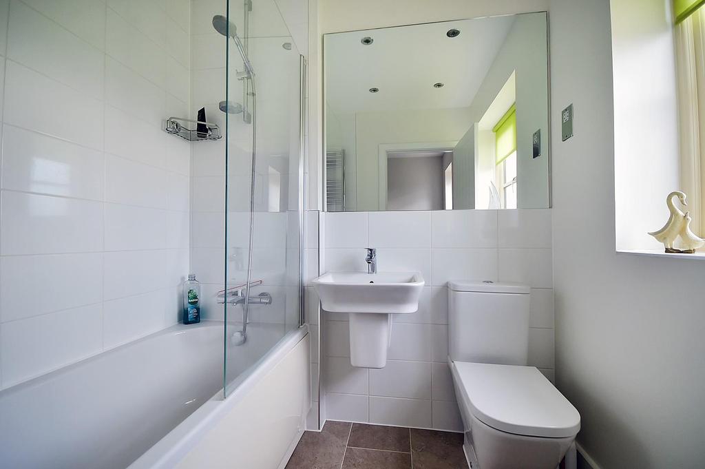 Bathroom.JPG