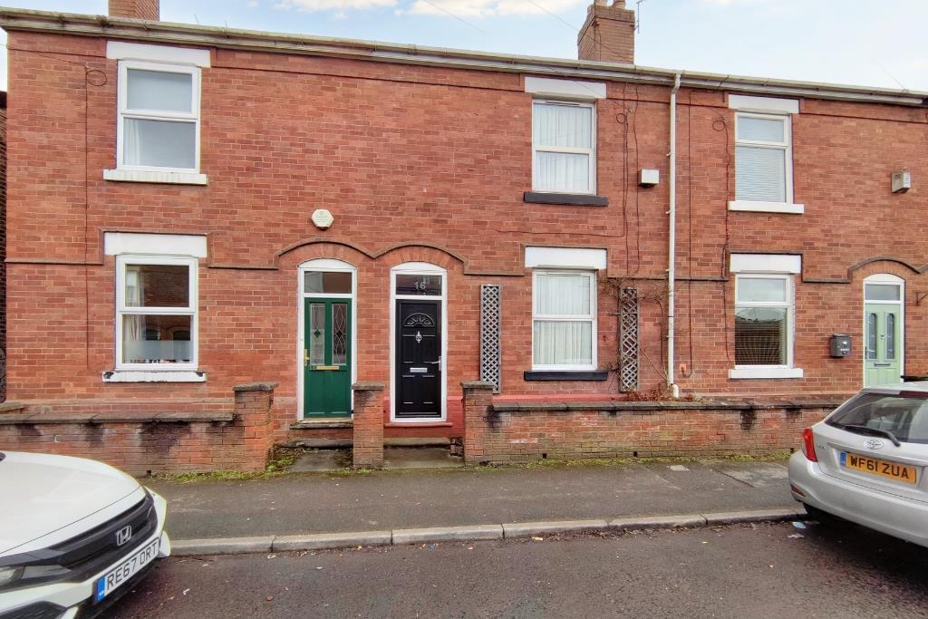 Moss Lane, Altrincham 2 bed terraced house £1,200 pcm (£277 pw)