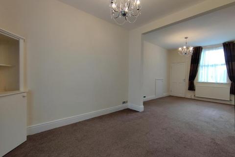 2 bedroom terraced house to rent, Moss Lane, Altrincham