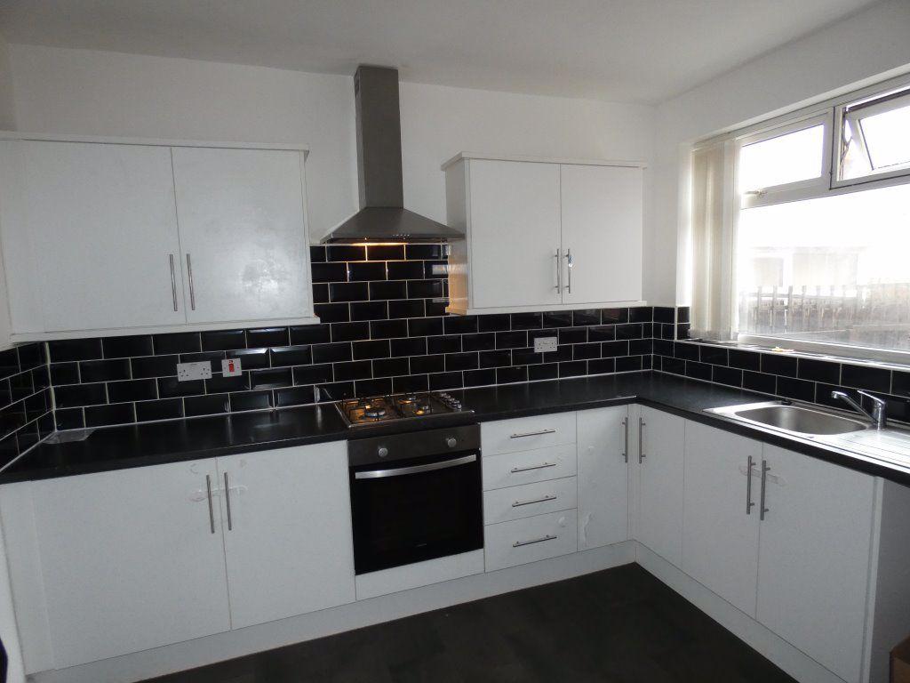 Iona Road, Gateshead 2 bed terraced house £625 pcm (£144 pw)