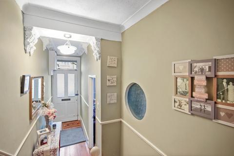 83 Fairlawn Park, London, SE26 5SB