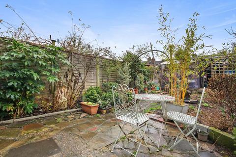 83 Fairlawn Park, London, SE26 5SB