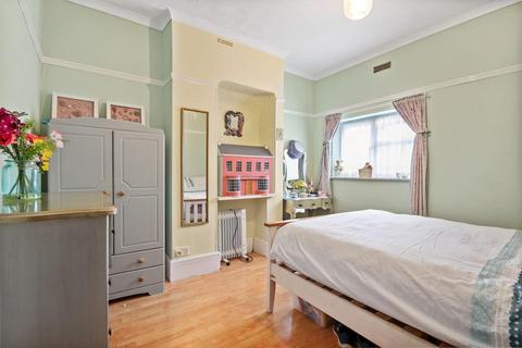 83 Fairlawn Park, London, SE26 5SB