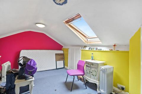 83 Fairlawn Park, London, SE26 5SB