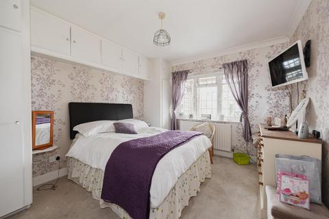 16 Ellingham Road, Chessington, KT9 2JA