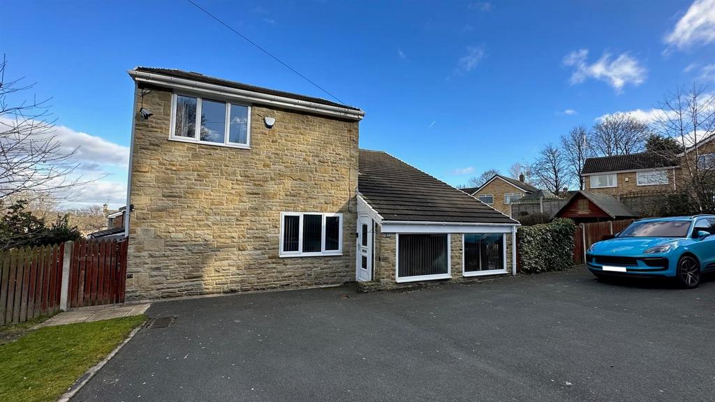 Park Road, Eccleshill, Bradford 5 bed detached house for sale £380,000