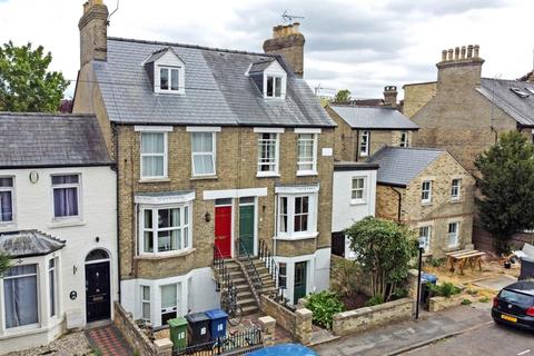 3 bedroom terraced house for sale - Halifax Road, Cambridge