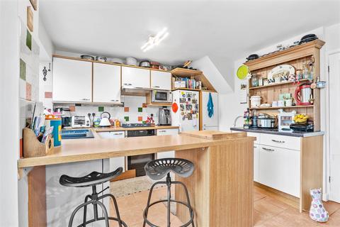 3 Balmoral Close, Evesham, WR11 4QN