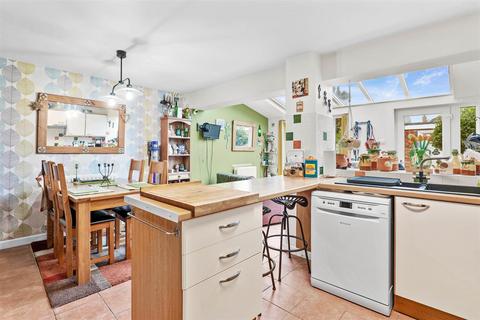 3 Balmoral Close, Evesham, WR11 4QN