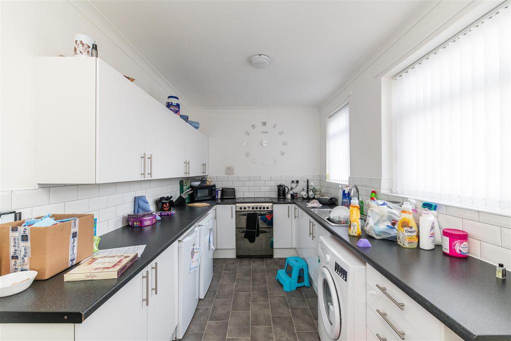 Burn Park Road, Houghton Le Spring... 3 bed semidetached house £600
