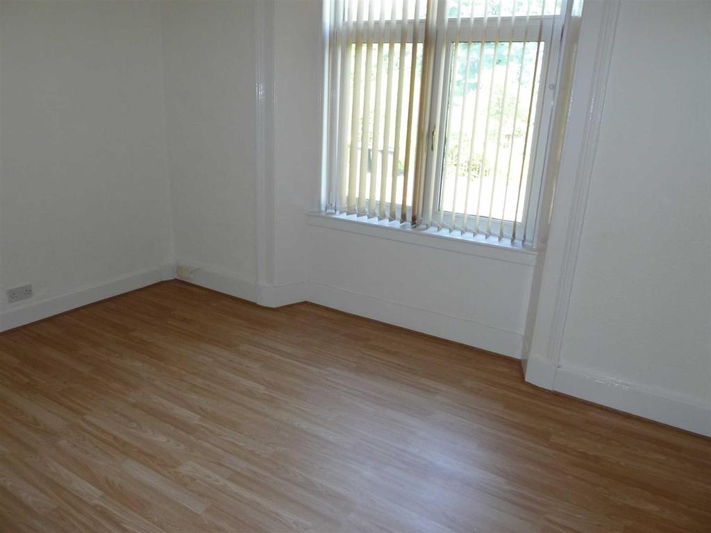 Brachelston Street Greenock 1 bed flat £350 pcm (£81 pw)