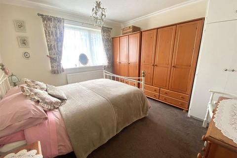 41 Alton Park, Beeford, Driffield, YO25 8BZ