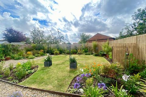 41 Alton Park, Beeford, Driffield, YO25 8BZ