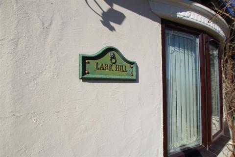 Larkhill Bryntirion Road, Bagillt, CH6 6DR