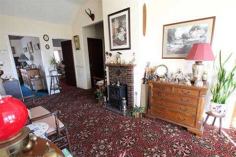 Larkhill Bryntirion Road, Bagillt, CH6 6DR