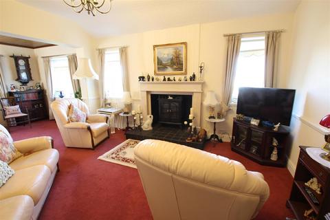 Larkhill Bryntirion Road, Bagillt, CH6 6DR