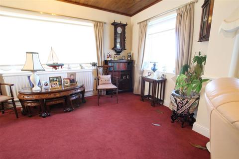 Larkhill Bryntirion Road, Bagillt, CH6 6DR