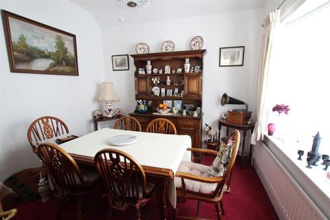 Larkhill Bryntirion Road, Bagillt, CH6 6DR