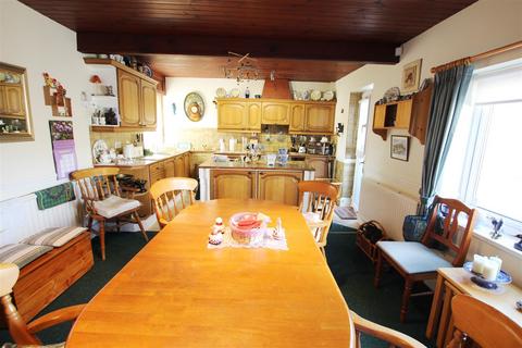 Larkhill Bryntirion Road, Bagillt, CH6 6DR