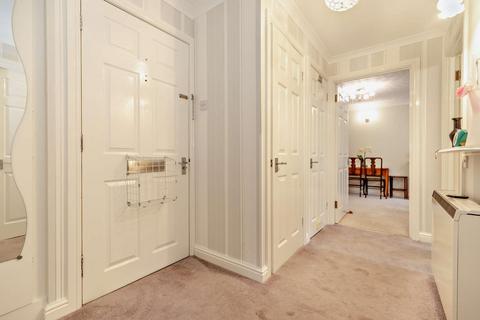 2 bedroom flat for sale, Wedderburn Lodge, Wetherby Road, Harrogate, HG2 7SQ