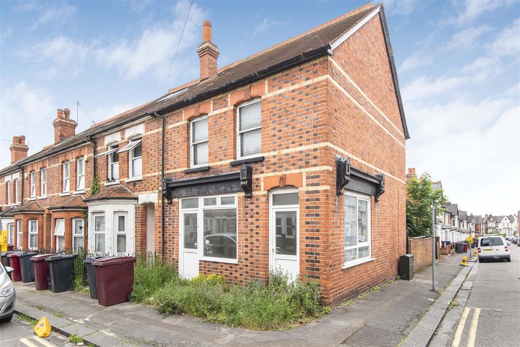 Lincoln Road, Reading 3 bed end of terrace house £295,000