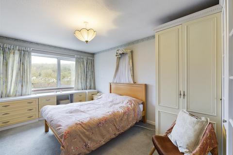 126 Markfield, Croydon, CR0 9HP