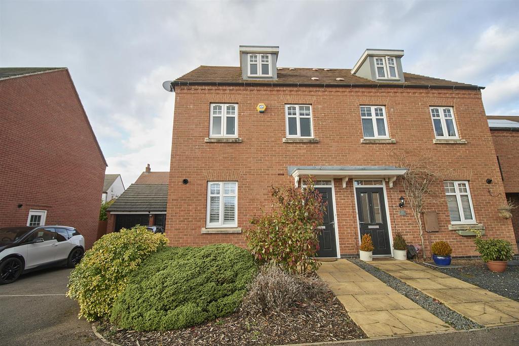 Jubilee Way, Burbage, Hinckley 3 bed semidetached house £280,000